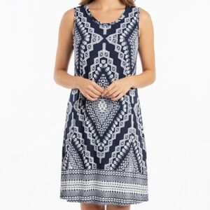 AGB NWOT Stretchy Sleeveless Navy and White Geometric Mini Dress with Pockets